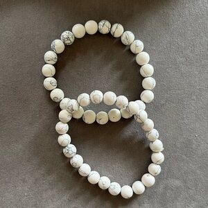 Set of 2 Howlite Gemstone Bracelets - Natural Healing Crystals ✨